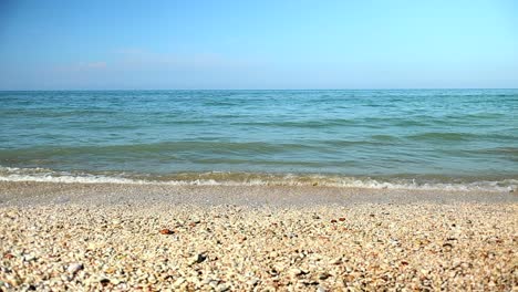 sea-waves-rolling-on-an-italian-beach-of-the-adriatic-sea