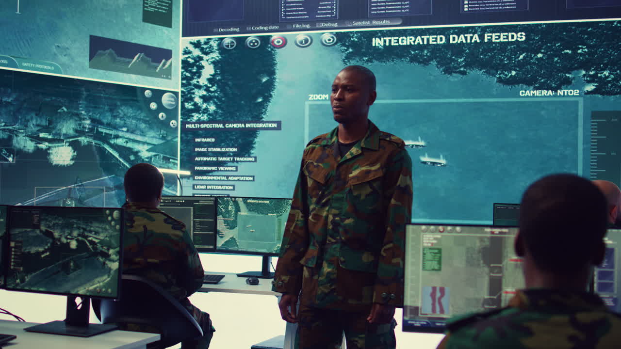 oficial militar que presenta la etiqueta oficial de saludo de costumbre