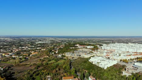 foto tomada por un avión no tripulado sobre la vista en palmela, portugal