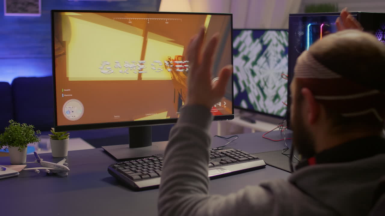 jugador digital manteniendo su cabeza en la oficina