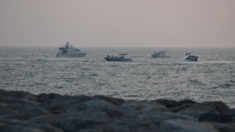 tourists enjoy water sports in dubai