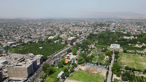 au-dessus du jardin du siraj-ul-emarat