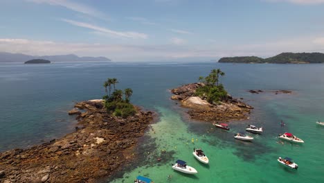 beautiful-green-sea-on-islands-in-rio-de-janeiro-brazil