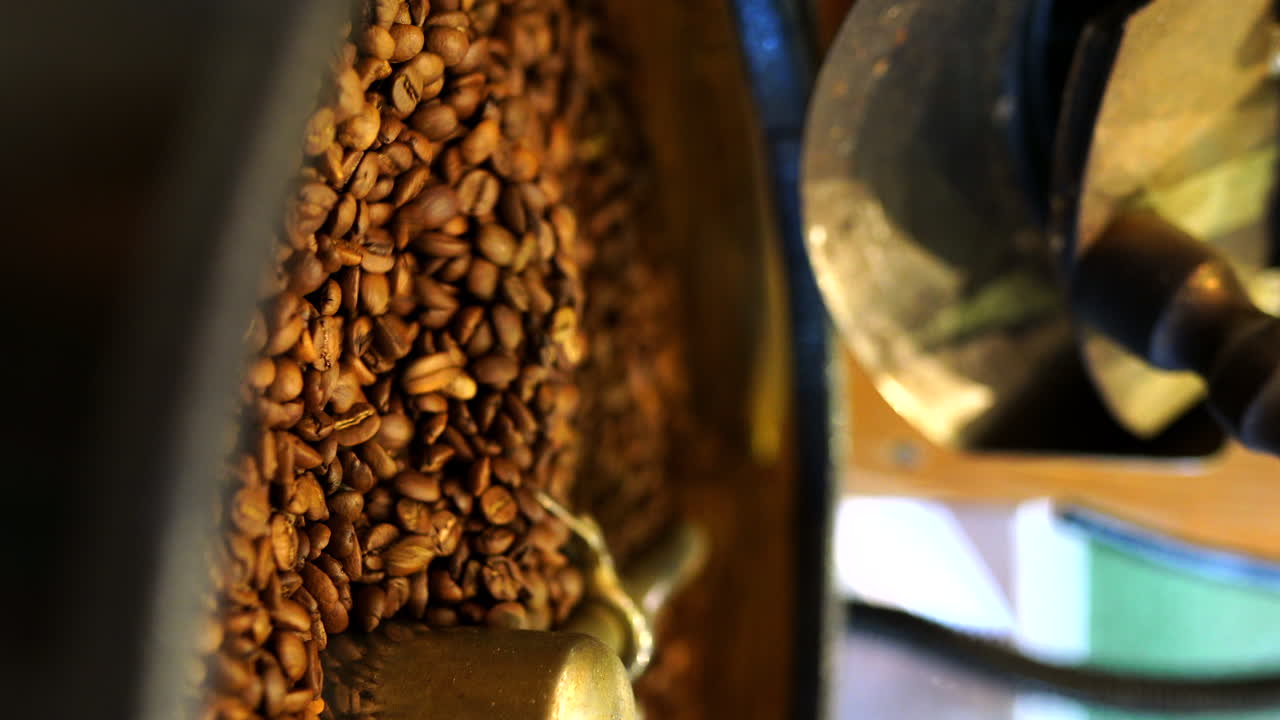 Masterful Coffee Roasting: A Journey of Aroma and Flavor