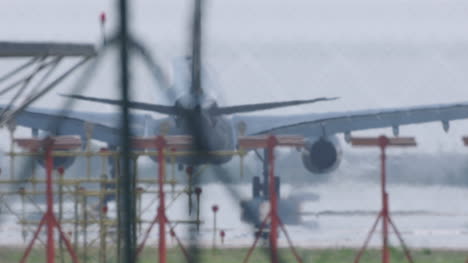 Barcelona-Airplane-Landing-00