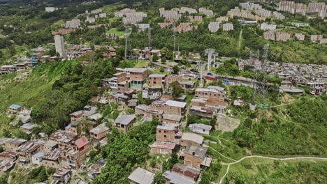 medellín colombia aerial v27 vuela alrededor de la quiebra, mirador el cristo, santa margarita y el moro capturando las vistas residenciales y panorámicas del paisaje urbano de la ladera - filmado con mavic 3 cine - noviembre 2022
