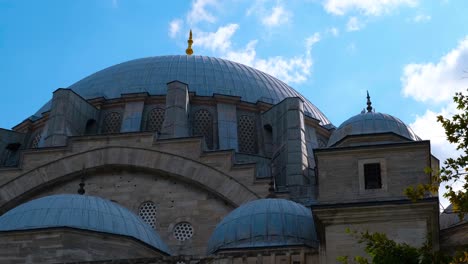 mosque pan, blue sky, clouds, mosque and pan with camera