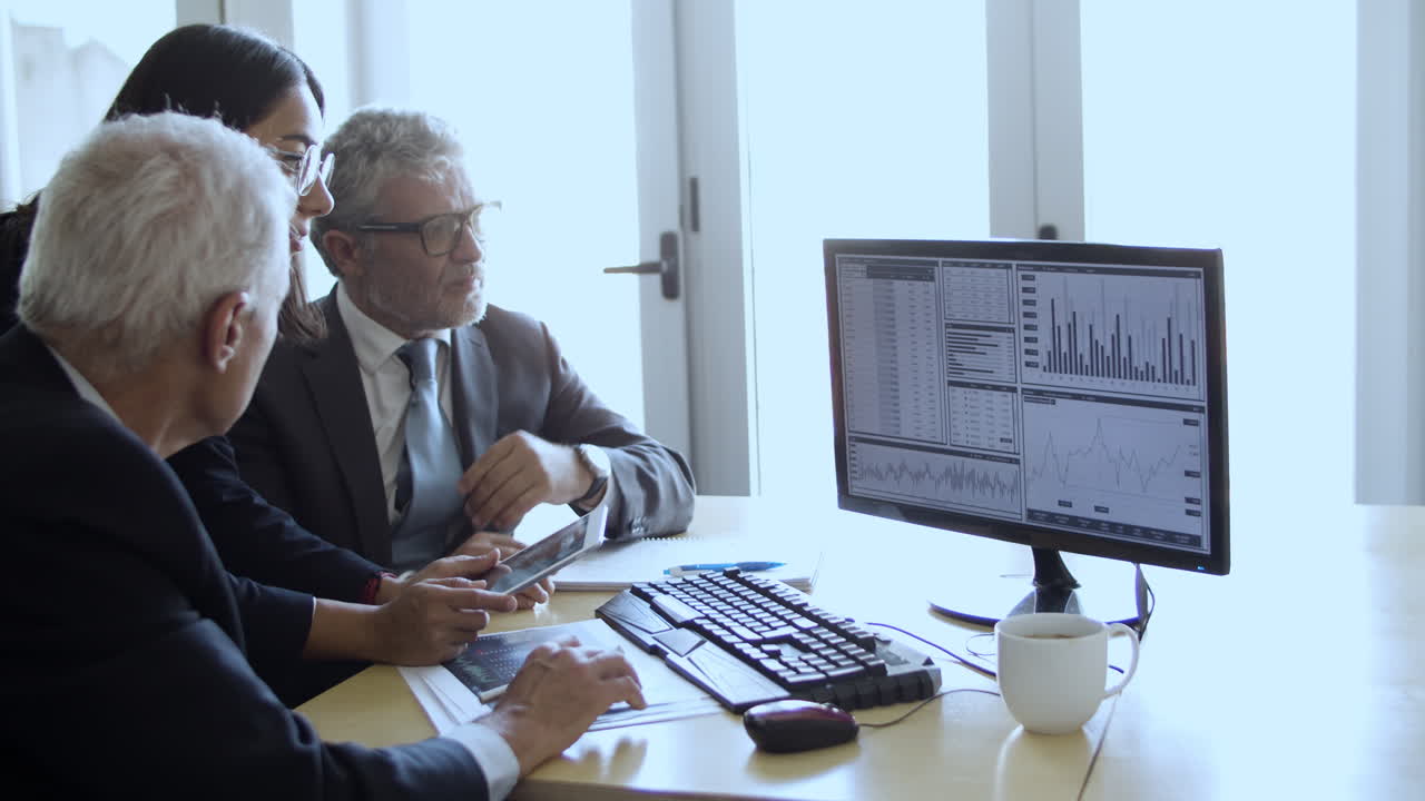 주식 시장 통계를 보고 걱정하는 투자자