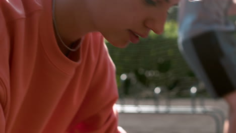 woman doing push ups outdoor