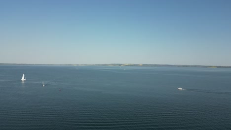 Grabación-De-Barcos-Navegando-En-El-Mar-Del-Norte.