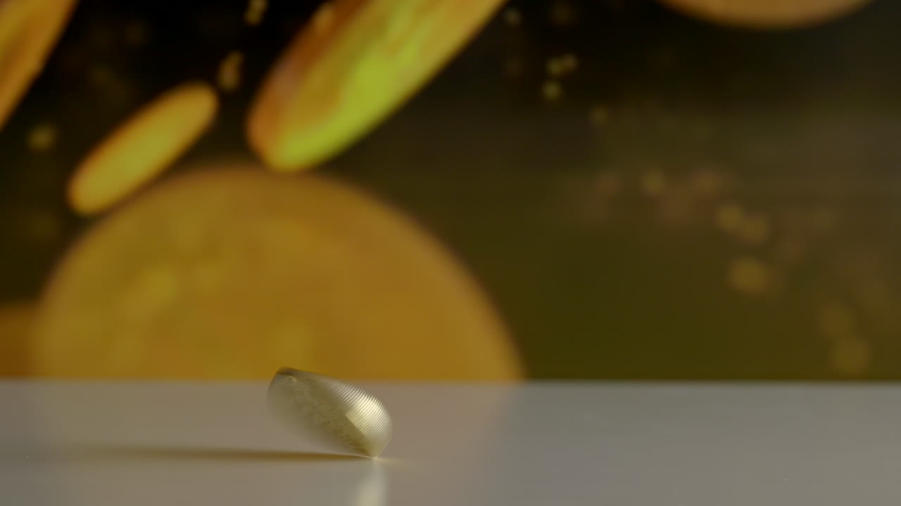 un fondo dorado animado con un bitcoin giratorio