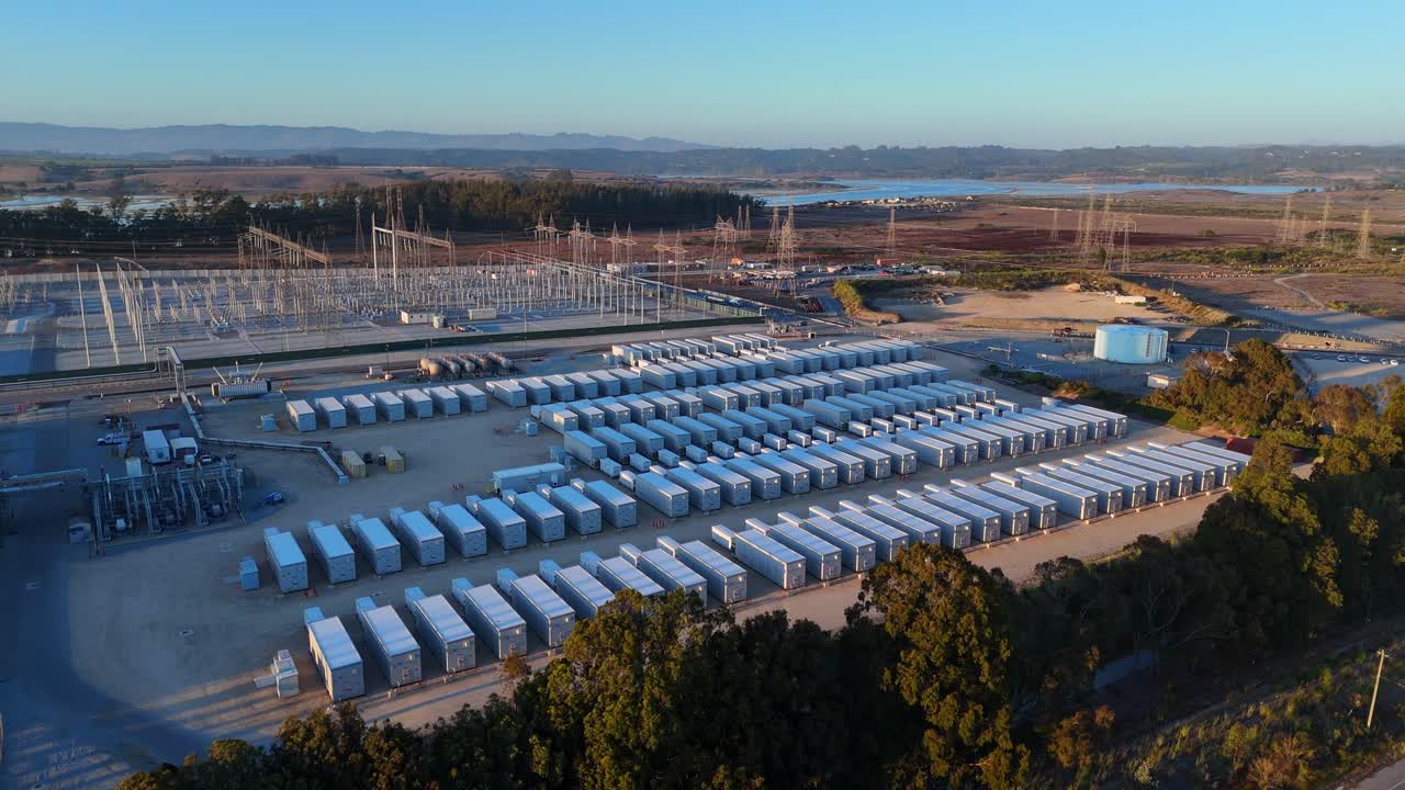 Industrial battery and energy facility at Moss Landing, California, at sunset, one of the largest in the world, 2,500 MWh, California, USA, Sept 2025