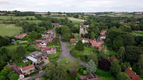 imágenes de video aéreas de los restos del castillo de bolingbroke un castillo hexagonal del siglo xiii, lugar de nacimiento del futuro rey enrique iv, con trabajos de tierra adyacentes