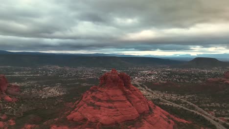 dramatic sky over bell rock butte near the village of oak creek in arizona, usa