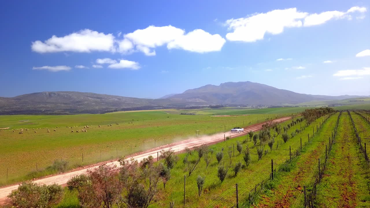 농장 생활에는 너무 많은 아름다움이 있습니다.