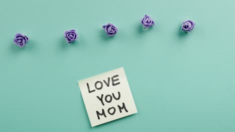 사랑하는 엄마, 노란 포스트에 적혀있어요