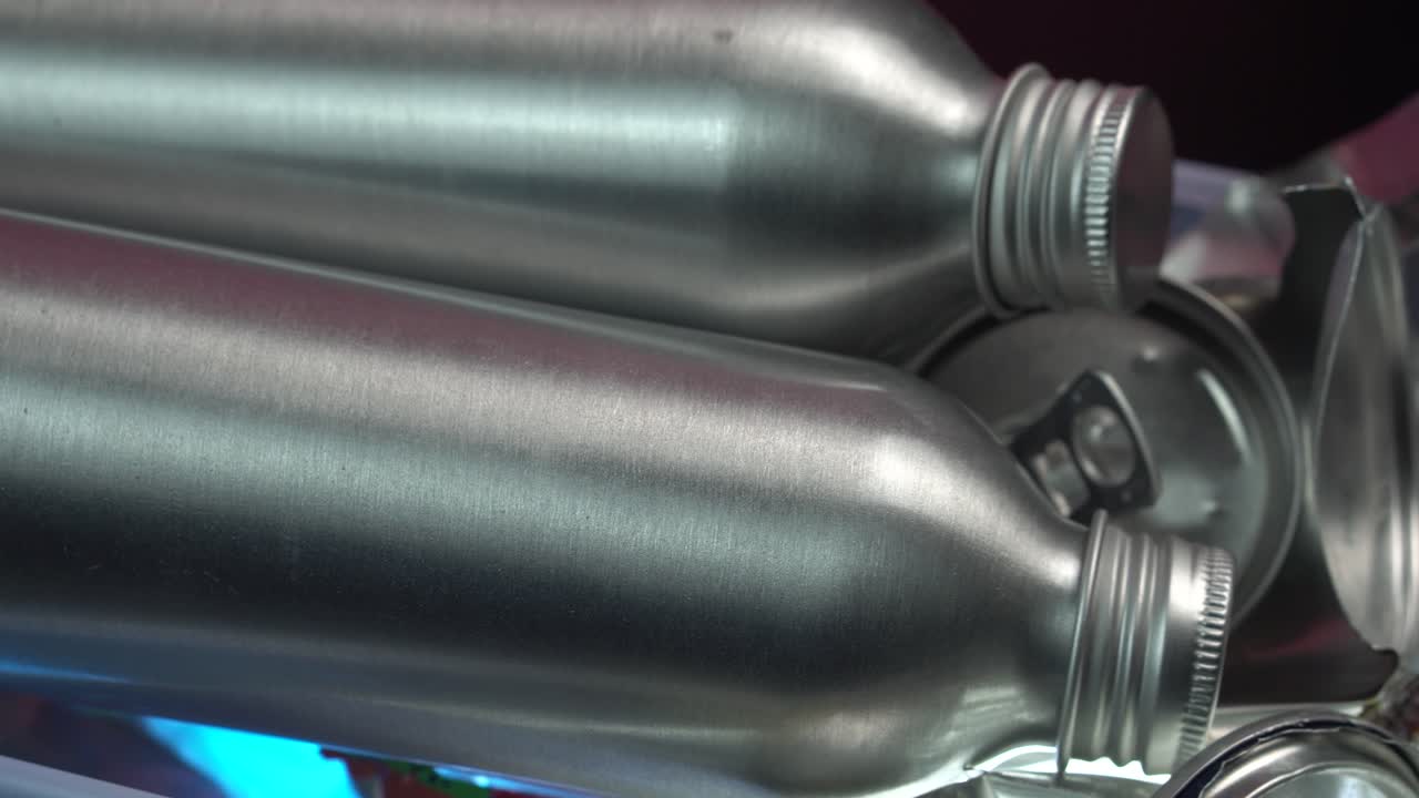 Brand New Aluminum Bottles and Used Cans, Aluminium Recycling