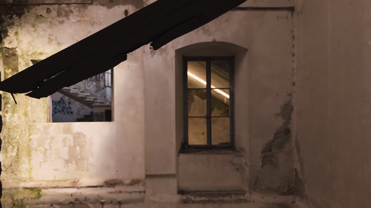 Interno di un edificio abbandonato