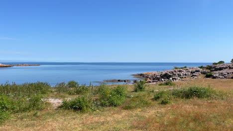 calm-day-on-island-shore