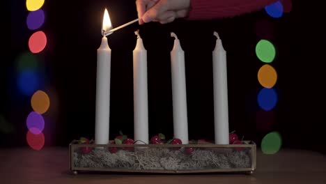 Encendiendo-La-Primera-Vela-De-Adviento