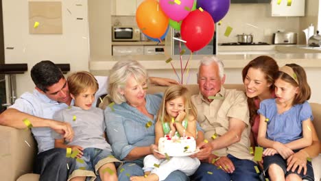 Niña-Celebrando-Cumpleaños-Con-Familia