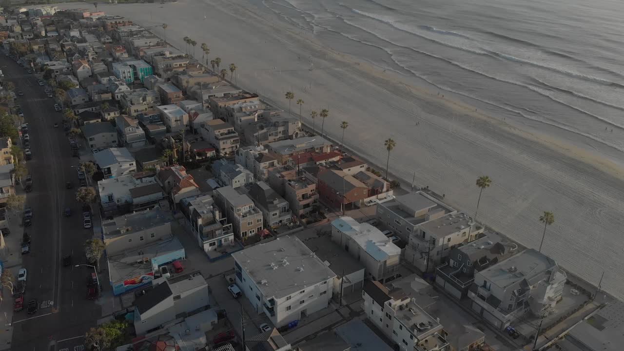 Spiaggia di San Diego al tramonto, ripresa con drone.