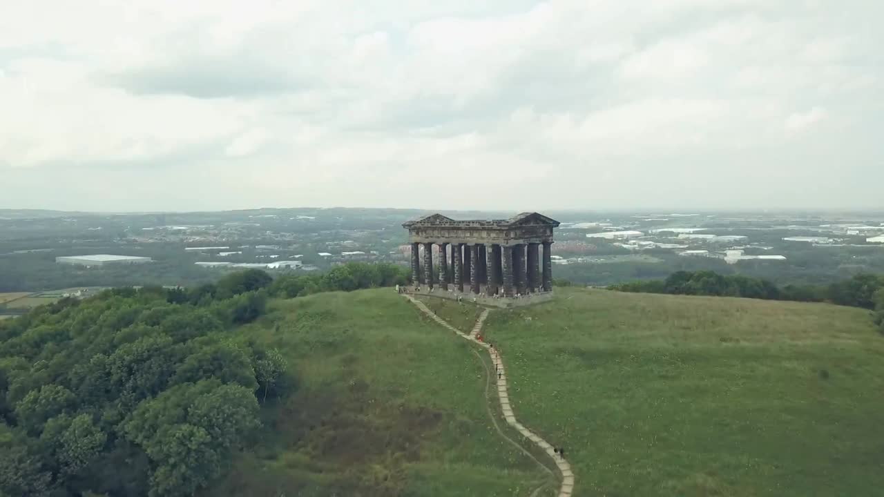 vista aérea del monumento penshaw en sunderland, noreste de inglaterra