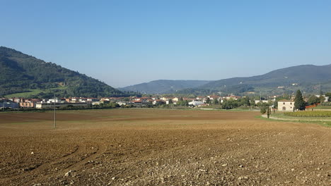 tuscan countryside landscape: plowed fields and rolling hills