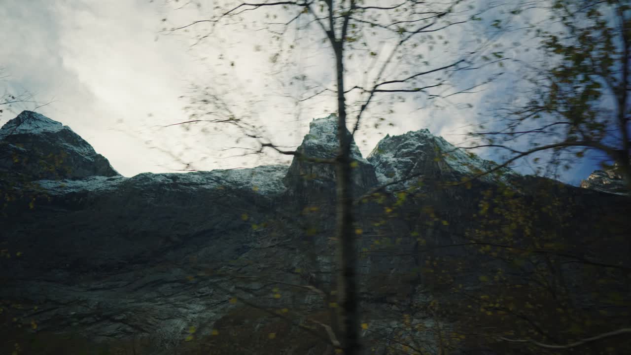 la carretera trollstigen - también conocida como ruta 63