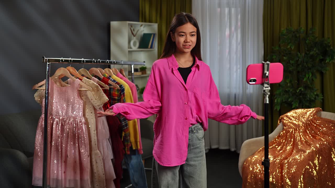 Teen Fashion Influencer Shows Kids' Clothes