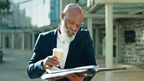 Telefonat,-Dokumente-Und-Kaffee