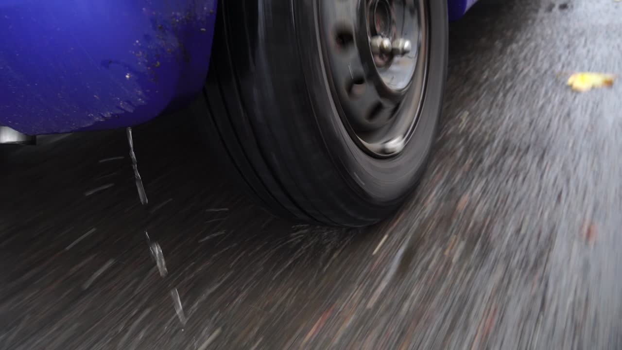 자동차 바가 움직입니다.