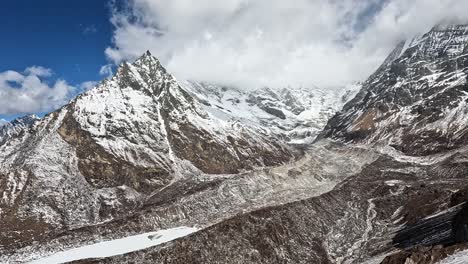 Stunning-panoramic-views-from-the-summit-of-Kyanjin-Ri-in-the-high-altitude-Himalayas,-Nepal