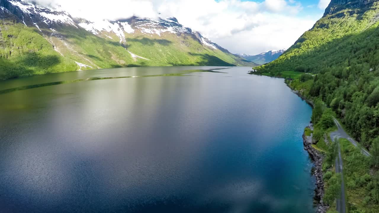 imágenes aéreas de la hermosa naturaleza de noruega.