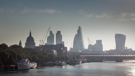 gherkin morning 4k 02