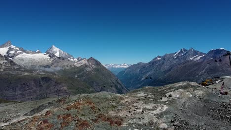 pico matterhorn y cadenas montañosas, vista descendente