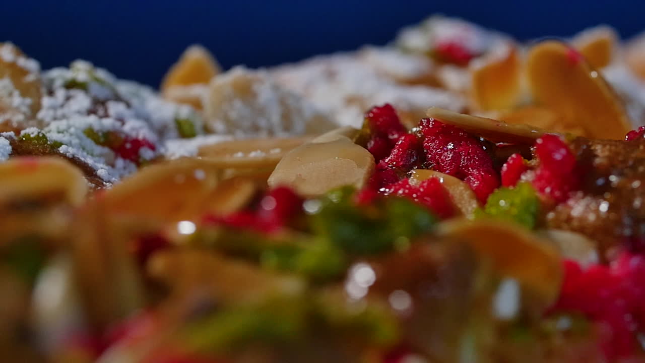 장식 된 케이크 의 클로즈업