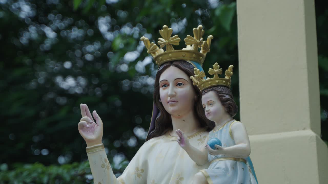 Bandel Church contains this mother Mary statue