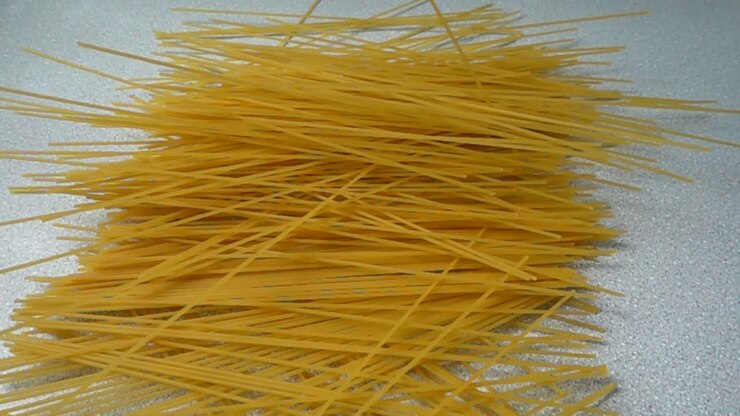 Gli spaghetti che cadono. Rallentatore