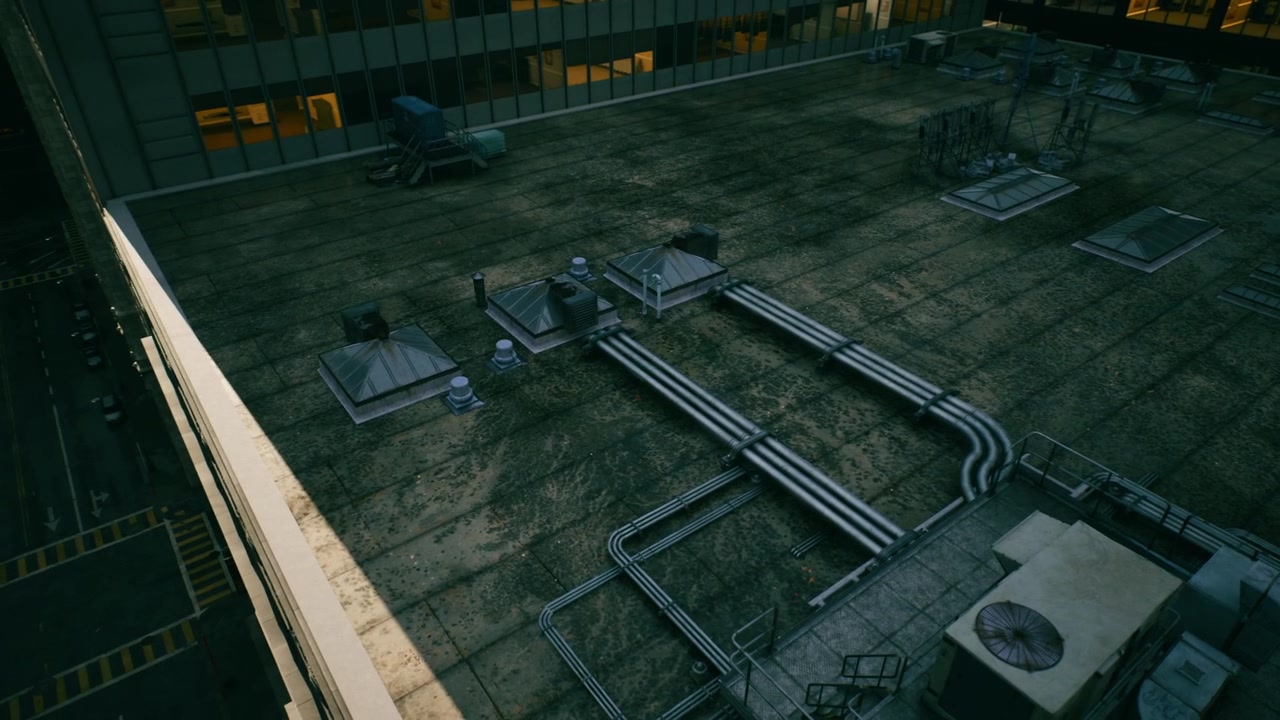 Tetto urbano con infrastrutture complesse che mostrano tubi e attrezzature