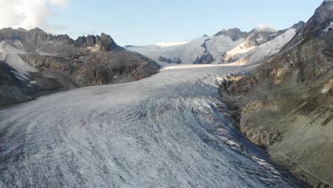 Luftaufnahmen-Von-Einem-Der-Berühmtesten-Gletscher-Der-Schweizer-Alpen---Dem-Rhonegletscher-In-Der-Nähe-Des-Furkapasses-An-Der-Grenze-Zwischen-Uri-Und-Wallis