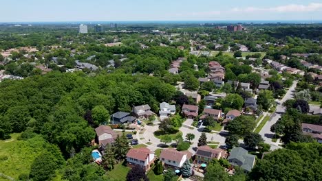 Mississauga-Viertel-Von-Einer-Drohne-An-Einem-Sonnigen-Tag