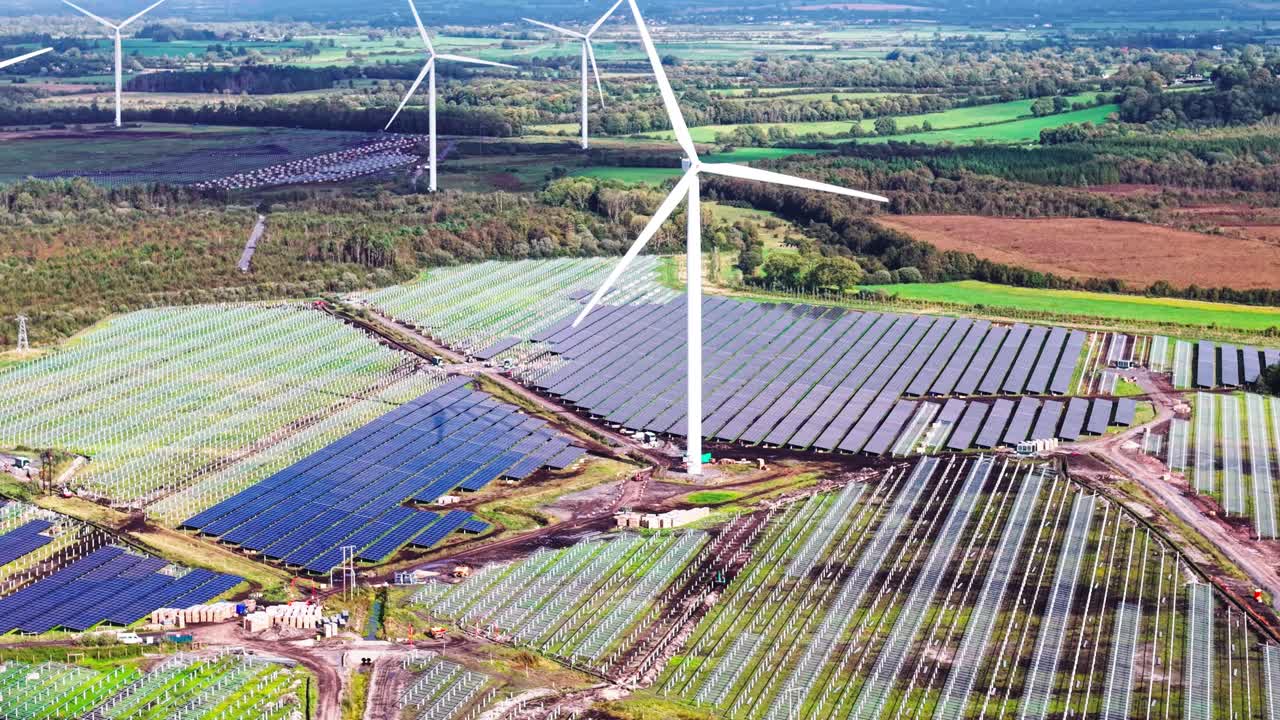 A Large Scale Renewable Energy Farm in Tipperary: Wind and Sun Combined