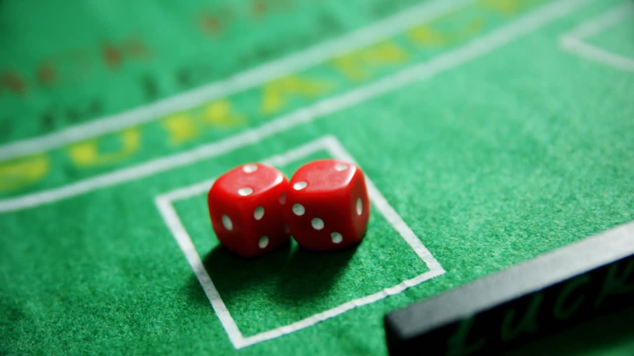 dados mantenidos en la ruleta en el casino 4k