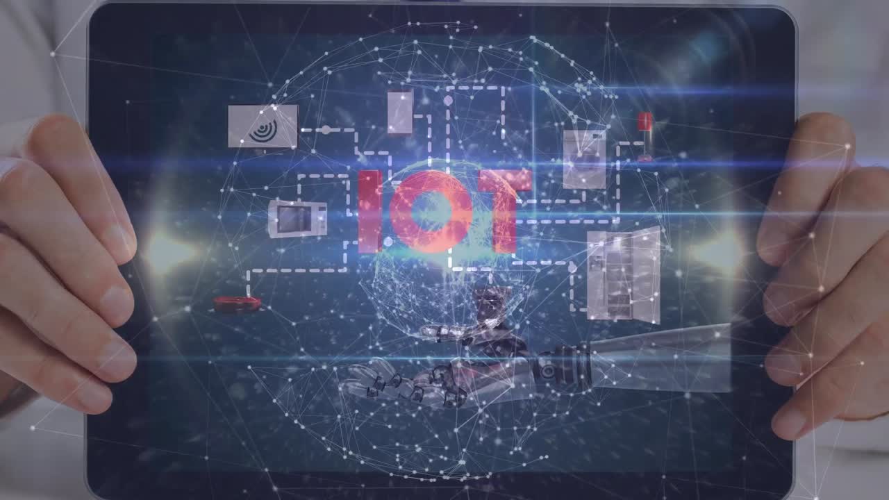 로 ⁇  손과 아이콘이 있는 태블릿을 들고 있는 손 위에 연결된 지구의 애니메이션