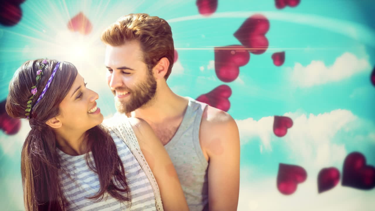 una pareja feliz y enamorada en el festival.