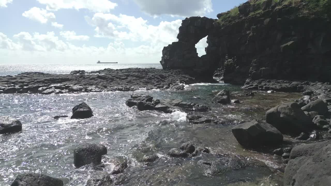 Mauritius - Albion - forward counter light view on the stone arch