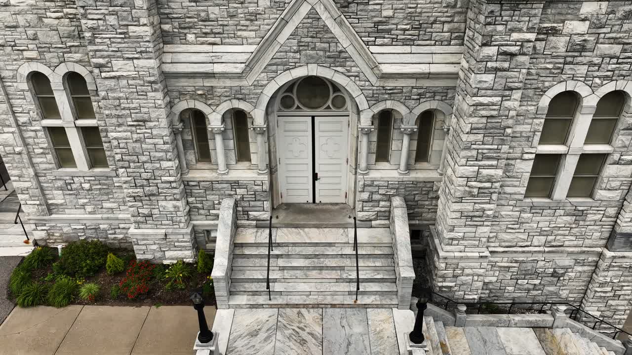 Bird's eye angle to level at the church entrance