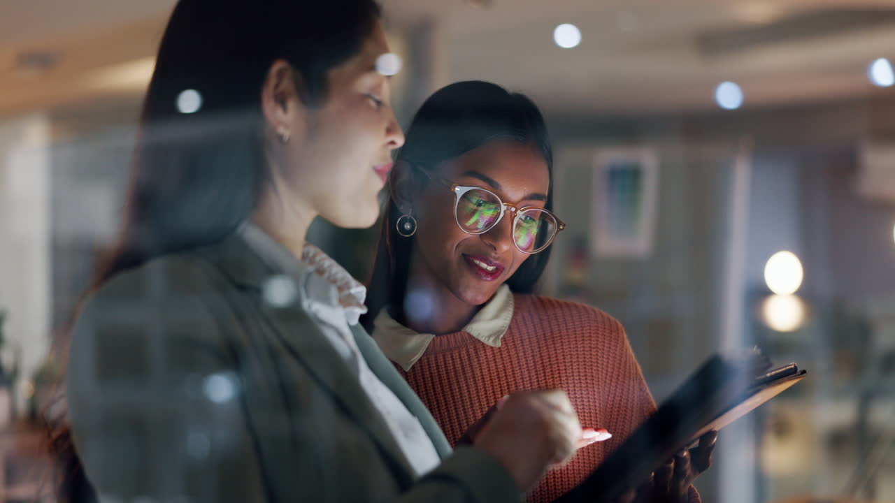 Business women, tablet and teamwork