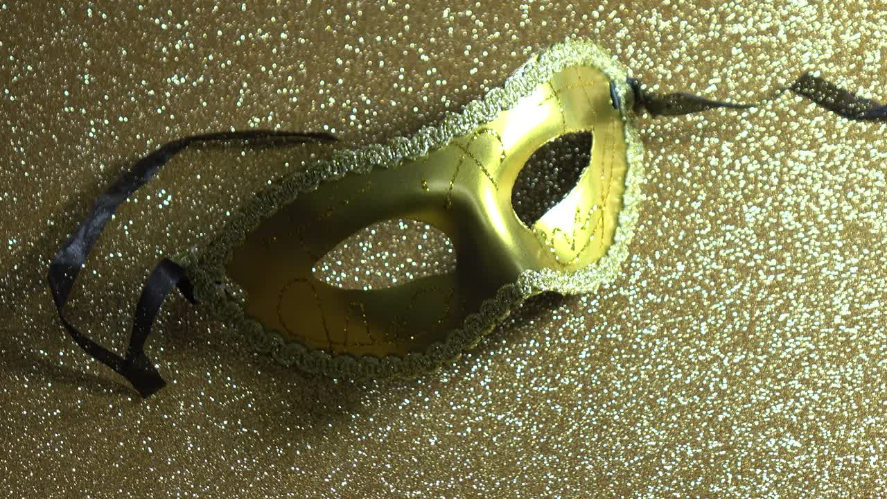 máscara de fantasía girar